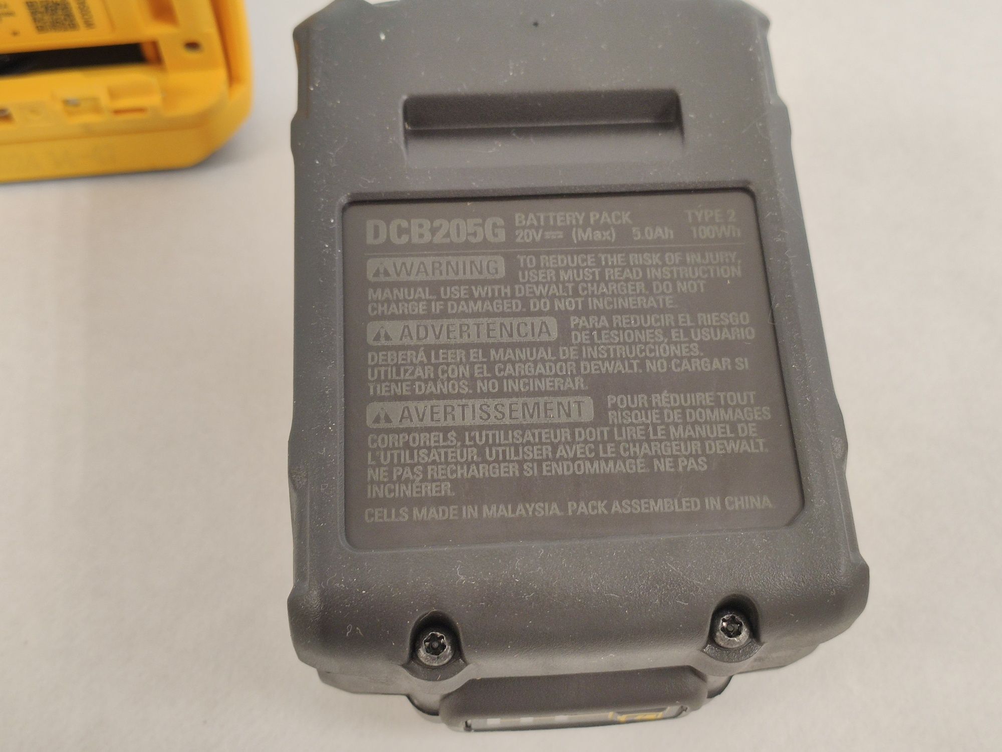 Безщітковий ударний гайковерт DeWALT DCF961GP1 XR 20V 1/2" оригінал
