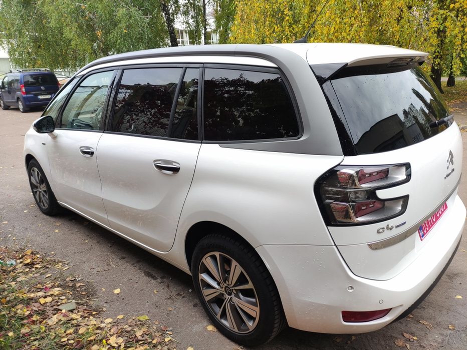 Автомобіль Сітроєн С4 гранд Пікассо