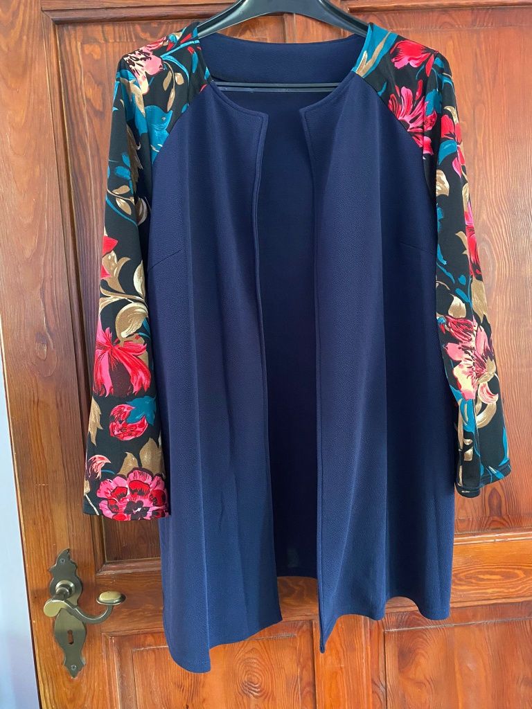 Nowa narzutka marynarka plus size granatową 50 52 w kwiaty