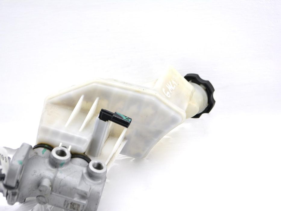 Головний гальмівний циліндр GMC TERRAIN 2017-2021 84104229