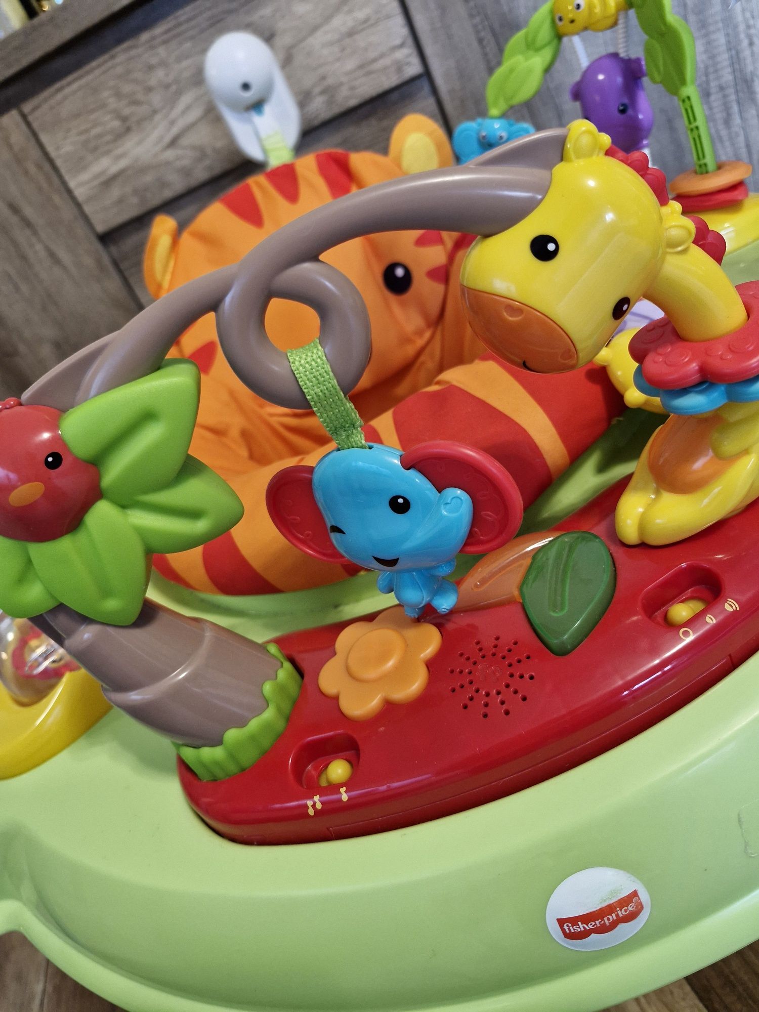 Fisher-Price Skoczek „Wesoła dżungla”, centrum zabaw dla niemowląt