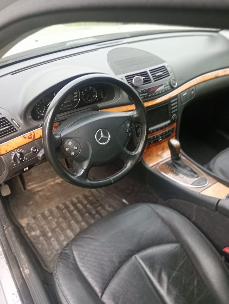 Mercedes Benz E320 CDI 4MATIC diesel