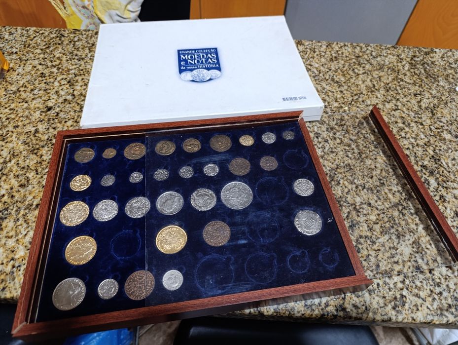 Medalha e moedas de colecção