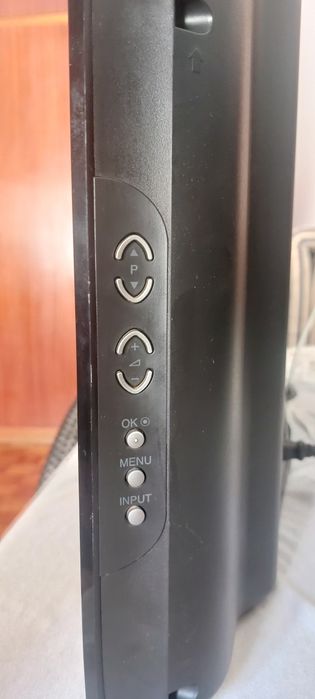 TV LG 82cm ler descrição