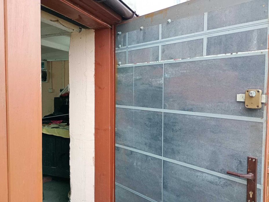 Drzwi garażowe drewniane, ocieplone