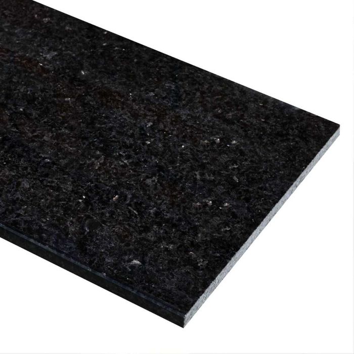 Stopień granitowy Angola Black polerowany 150x33x2 cm