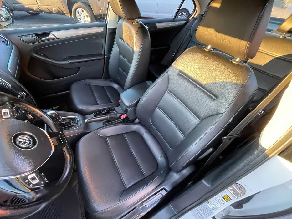 Volkswagen Jetta 1.4T SE      2017