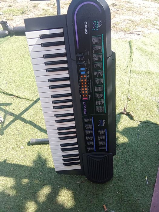 Órgão Casio estado novo