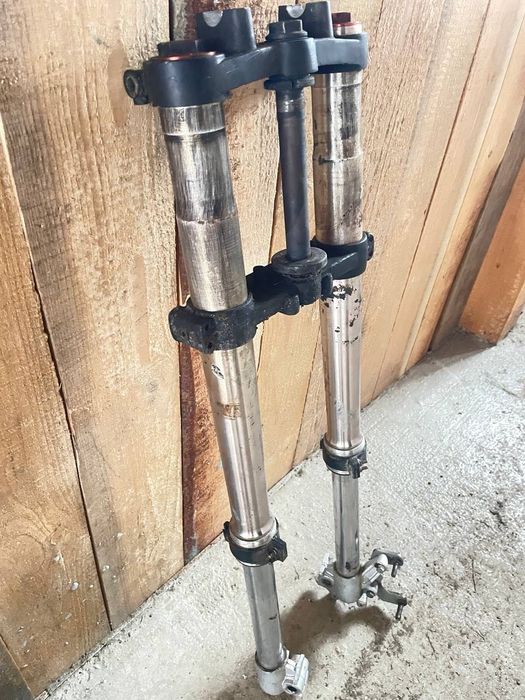 Продам передню вилк на Шенрай 250