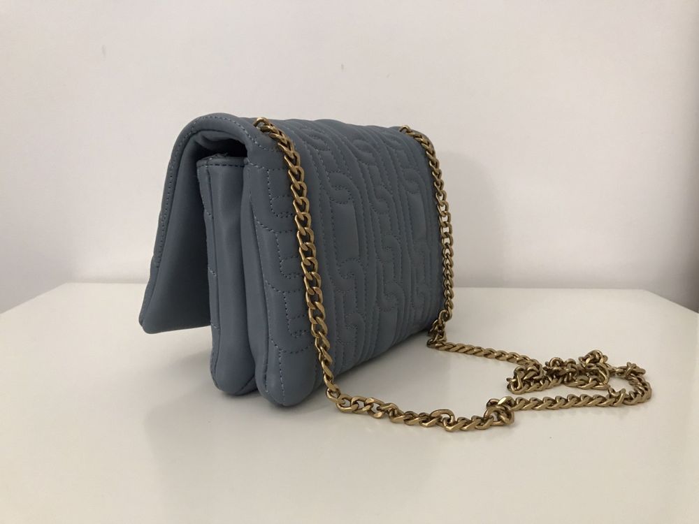 Блакитна сумка від Zara