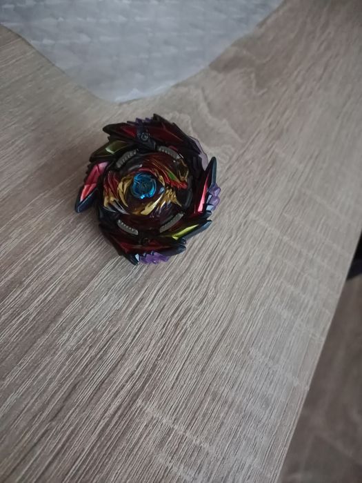 Бейблейд z axiles a4 black