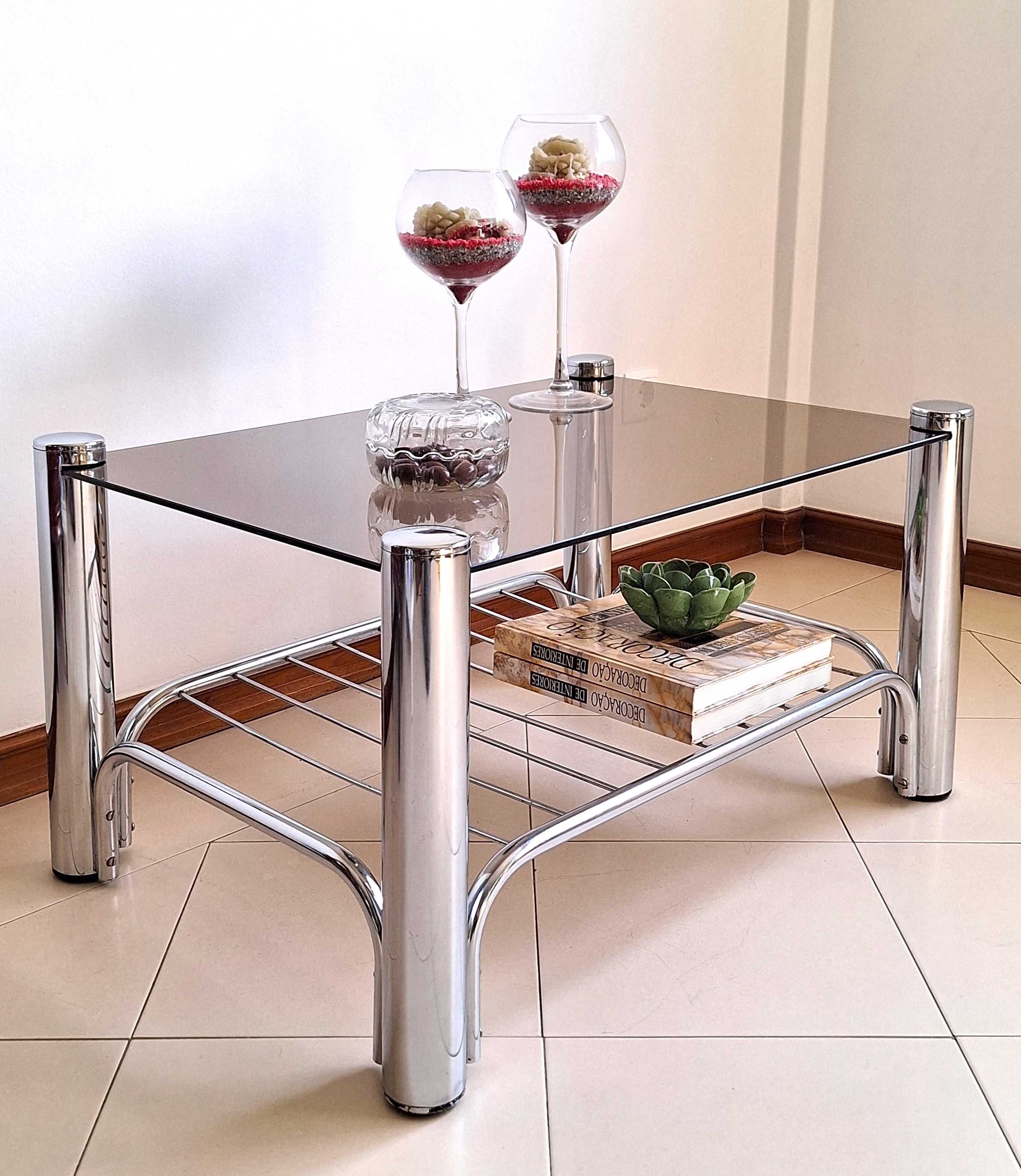 Mesa de centro cromada com vidro - Chrome Coffee table with glass