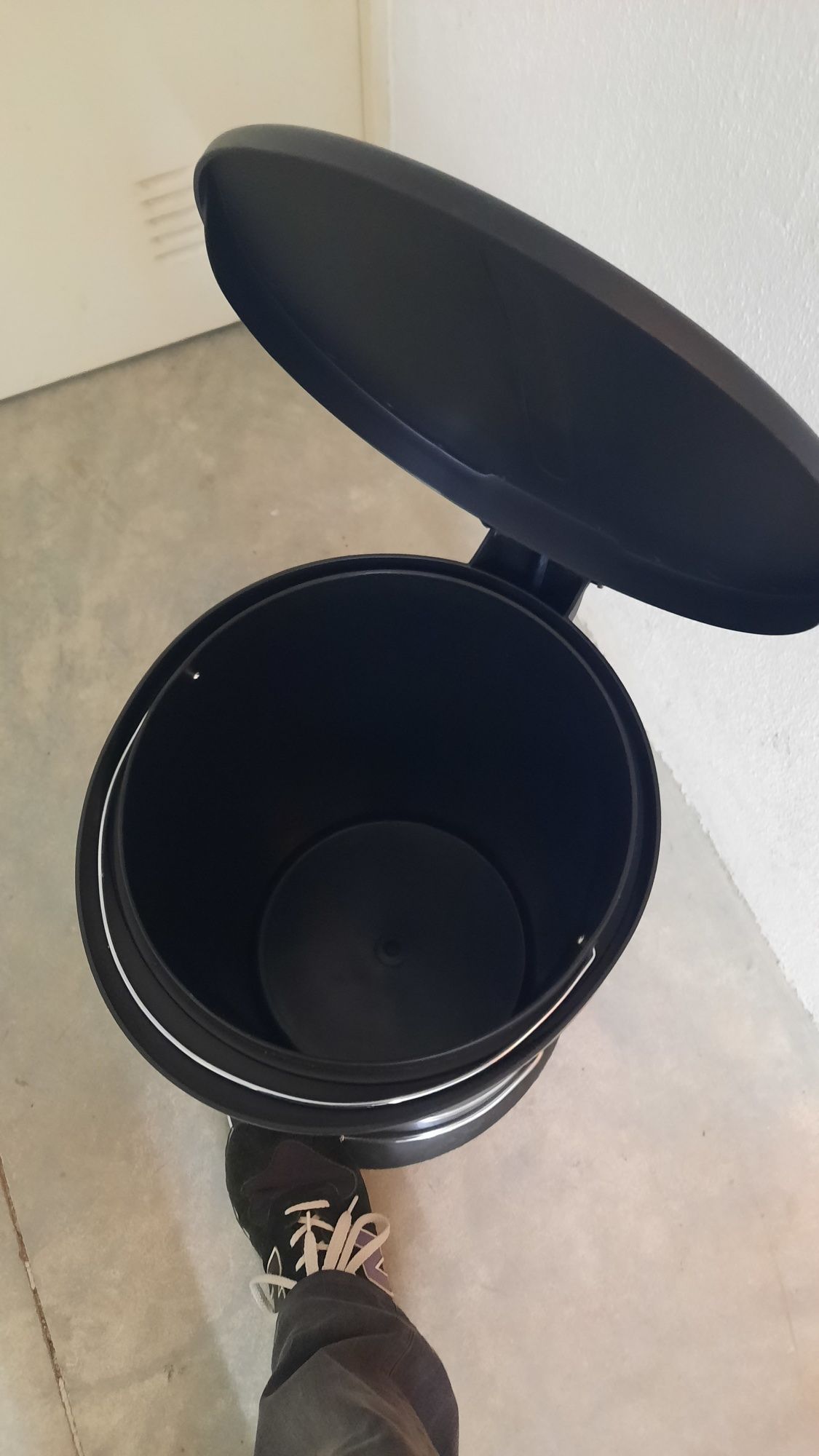 Balde de Lixo com Pedal Aço Inoxidável 20L