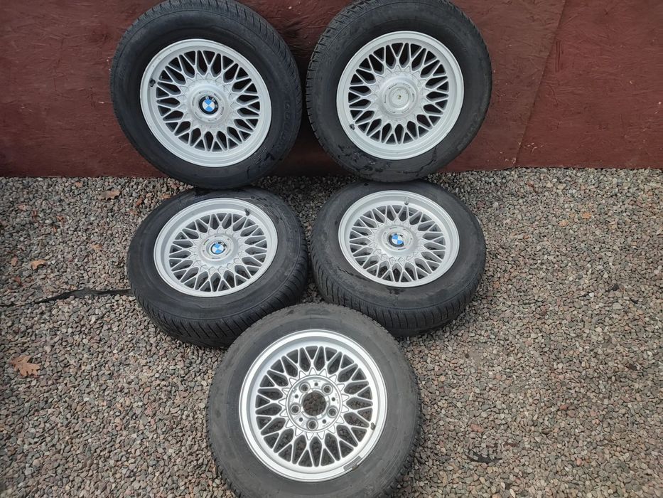 BMW  E39 / E46 / E38 / E36 / E34 / E32 / E60 / ITP. ORYGINALNY KOMPLET FELG STYLING 5 ( 4 SZTUKI + 1 ZAPASÓWKA ) + DEKIELKI W ROZMIARZE 16 CALI 7J ET20 O NR. 36 11 1 092 336 OEM W DOBRYM STANIE + OPONY GRATIS POD PROJEKT / M5 / RARYTAS