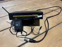 Odbiornik mikrofonów bezprzewodowych AKG UHF SR40
