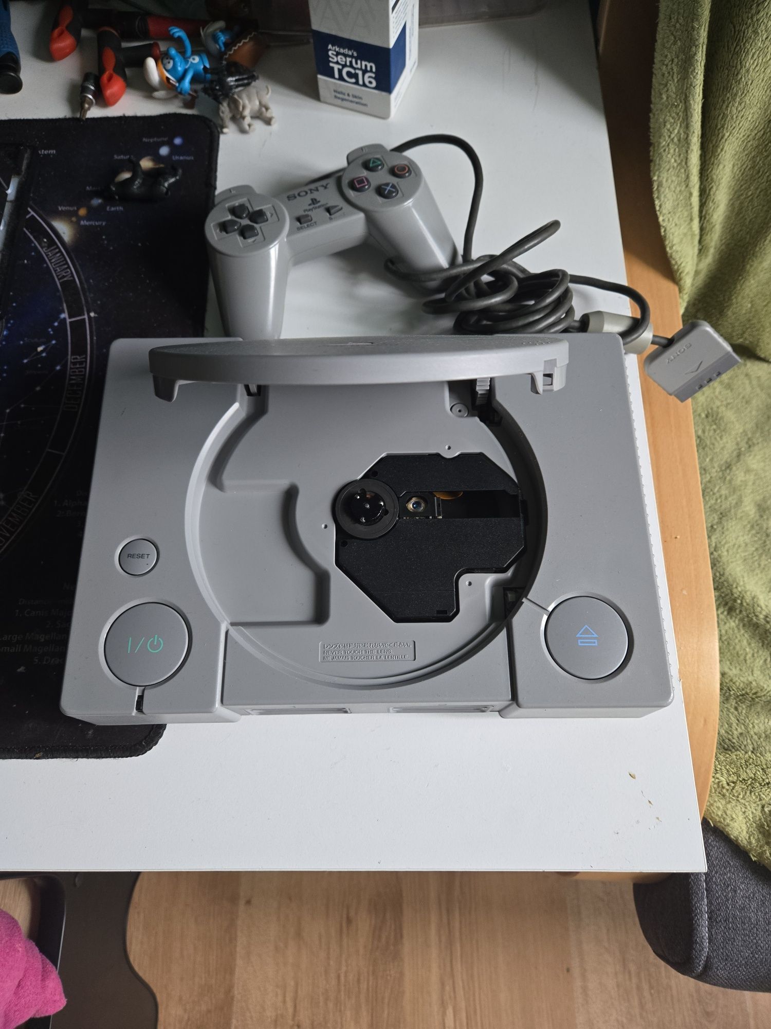 Konsola ps1 orginał nieprzerobiona stan bdb plus 2 gry