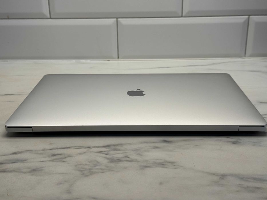 MacBook Pro 16" Intel Core i9