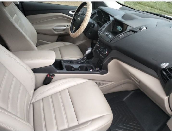 Продається автомобіль форд ескейп 2019 р