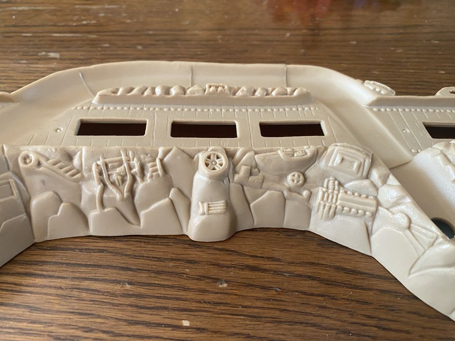 Hot wheels tornado track M2057