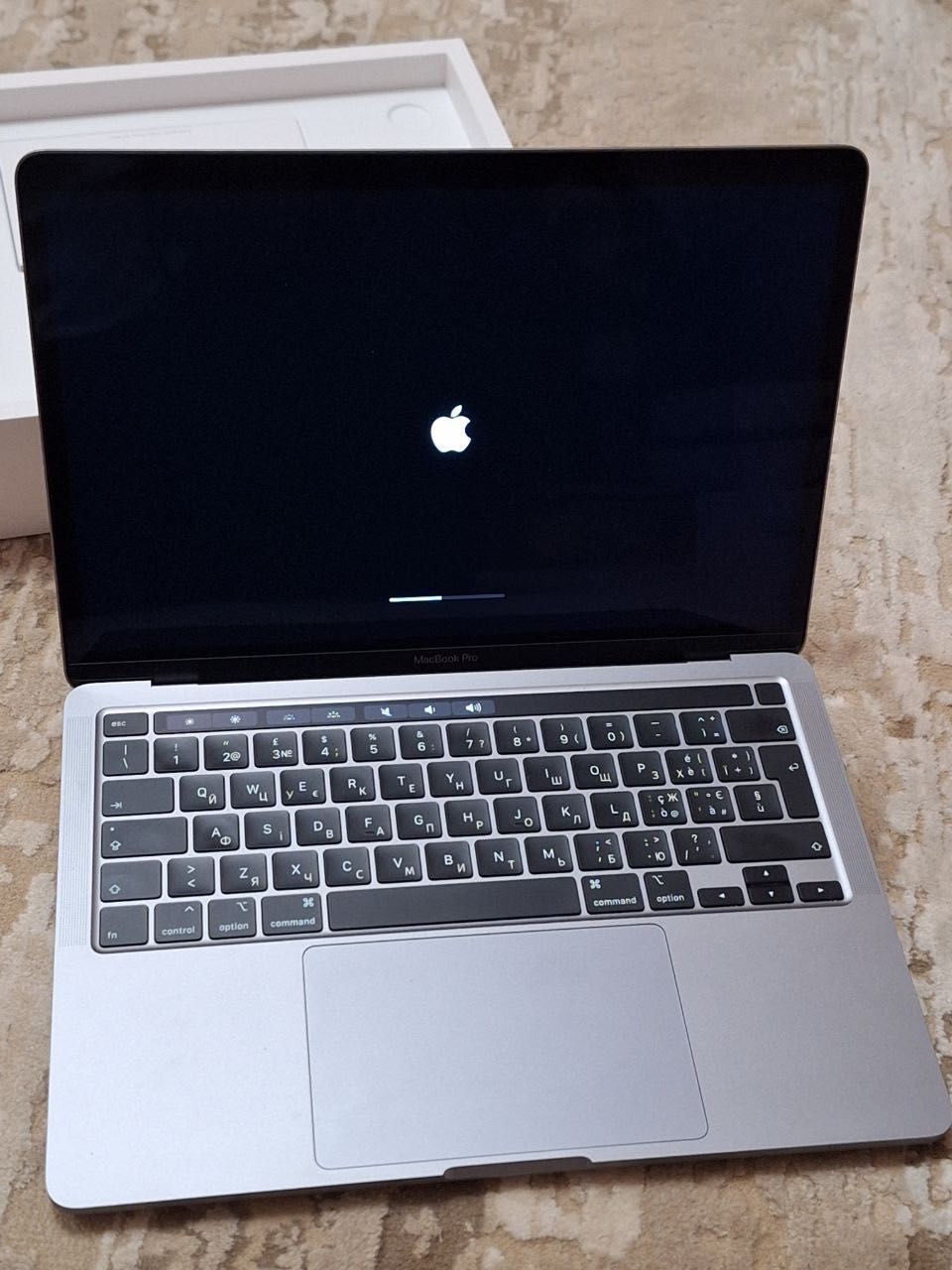 MacBook Pro 13" 2020 а2289  i5/8/500 акумулятор новий