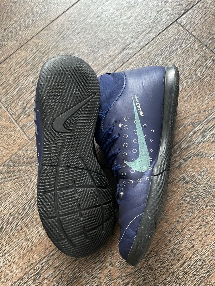 Nike Mercurial-halówki do piłki nożnej 37.5