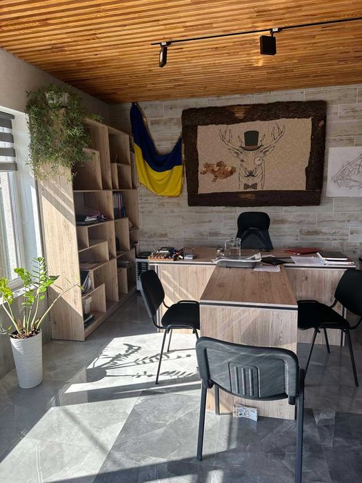 Бориспіль.Окрема офісна, двохповерхова будівля 80кв.м