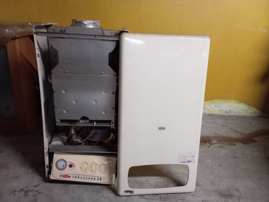 Caldeira de aquecimento - água e ambiente - marca Radiant