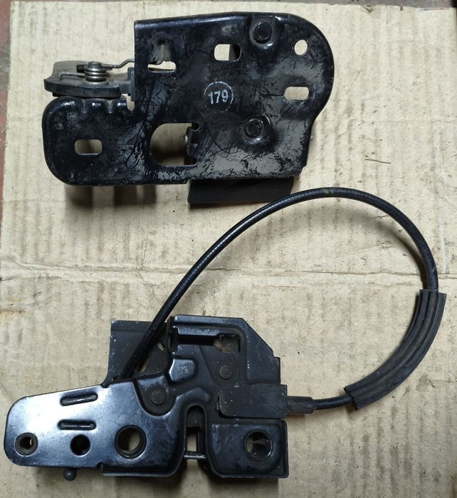 Замок двері задній Volkswagen Caddy 3,VW Caddy 3,VW T5,VW Crafter