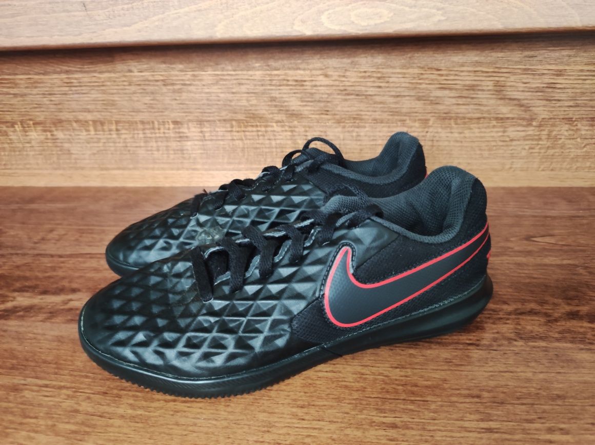 Buty halówki Nike roz. 33