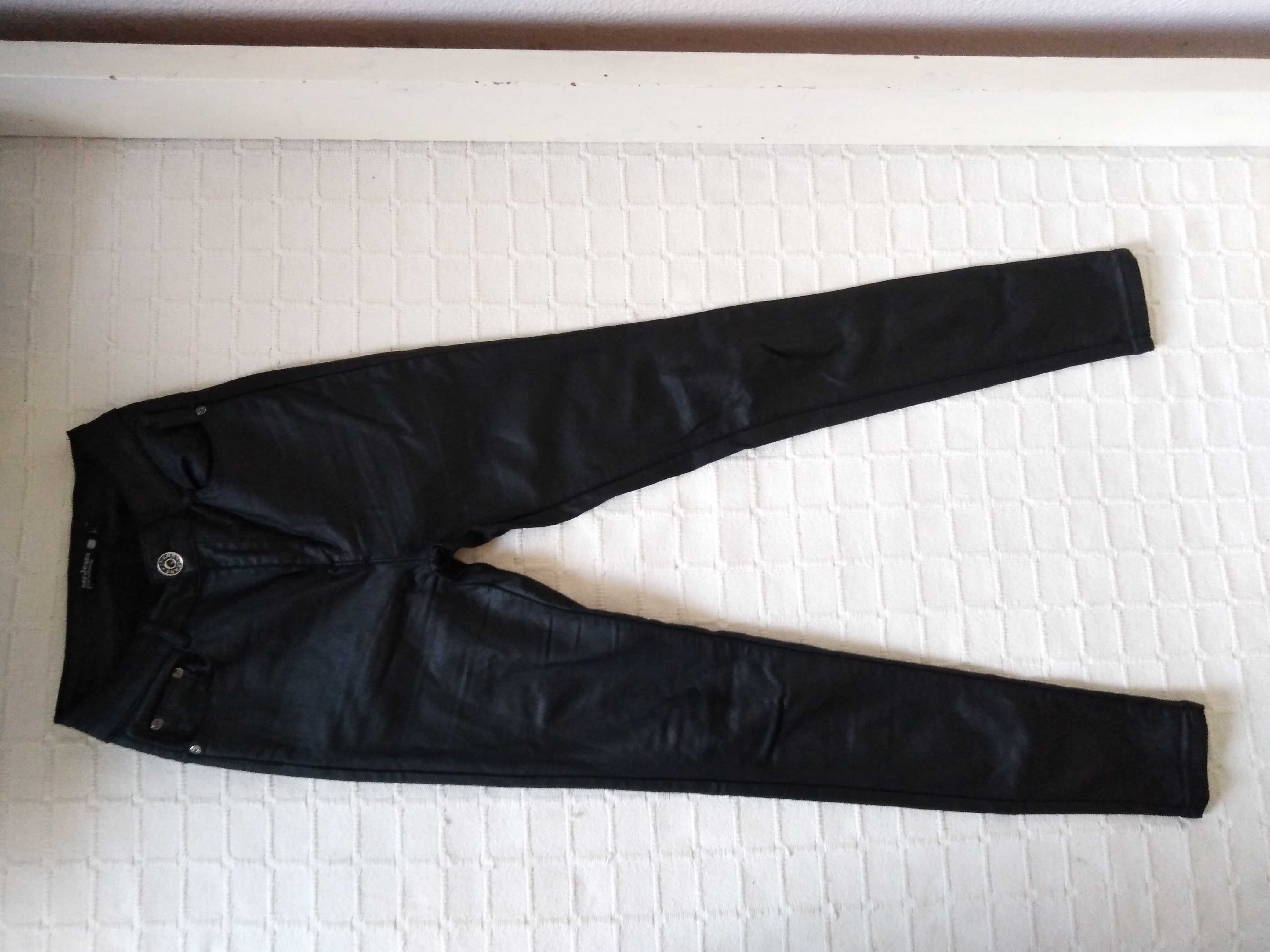 Calças Elásticas Imitação Pele Negras Diker Jeans S/36