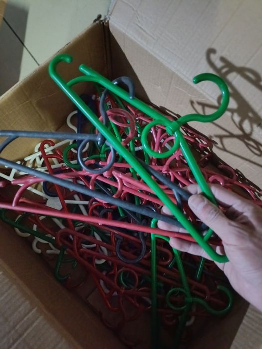 Вешалки для одежды