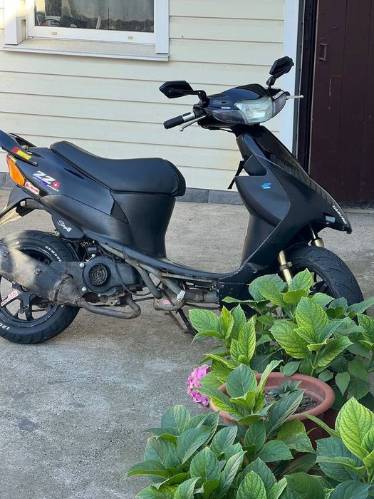 скутер Suzuki ZZ