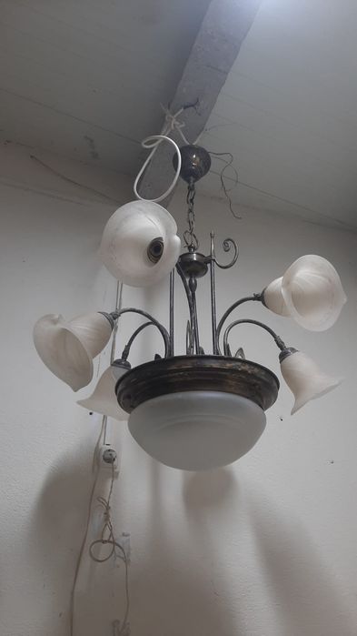 Candeeiro de teto antigo