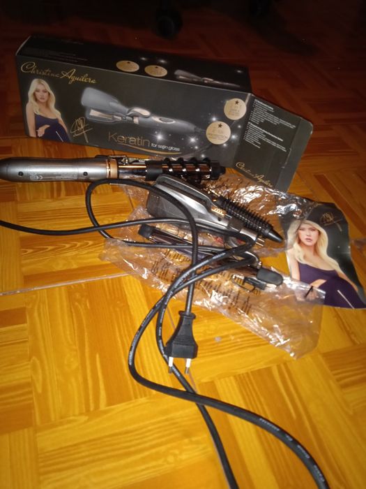 Prancha para cabelos alisadora e encaracoladora com quatro adaptadores