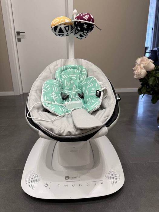 Продам в дуже ідеальному стані крісло-гойдалку 4moms MamaRoo 5:0