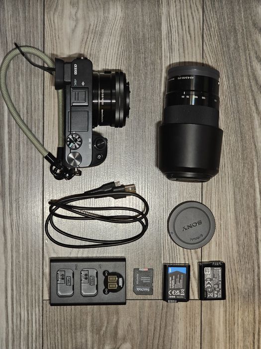 Sony A6100 + 2 obiektywy + akcesoria