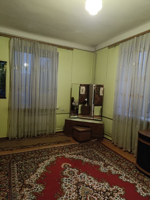 Продам квартиру 3 кімнати в центрі міста