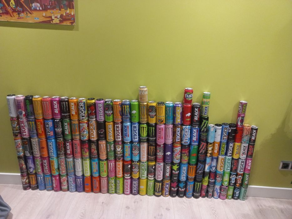 Duża kolekcja puszek po monsterach, tigerach, black itd.