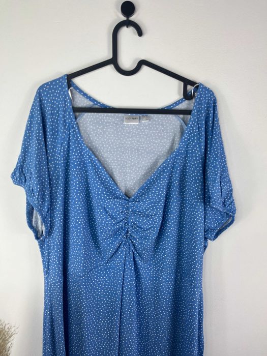 Niebieska wiskozowa sukienka w białe groszki Body Flirt rozmiar 52/54