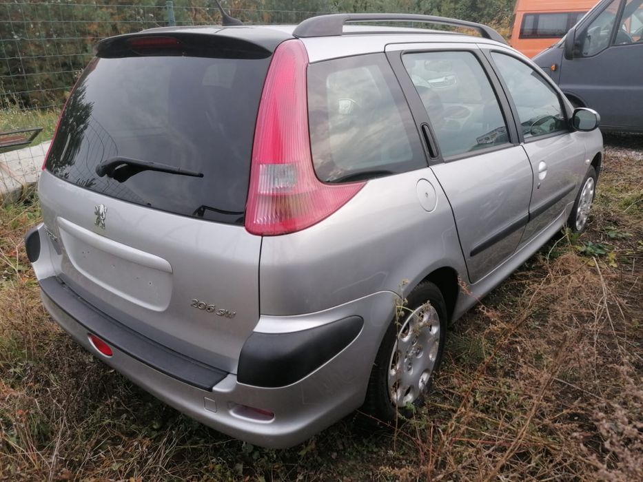 Peugeot 2005 rok 206 1,4 benzynka