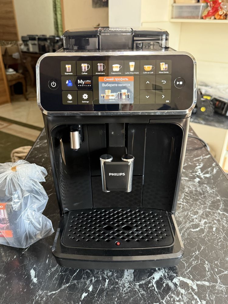 Кавоварка Philips LatteGo Series 5400 Кавомашина !