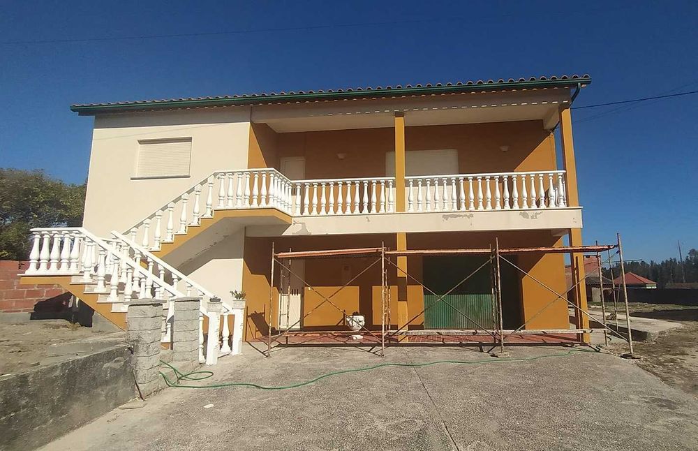 Arrrenda-se T3 Vieirinhos, Carriço