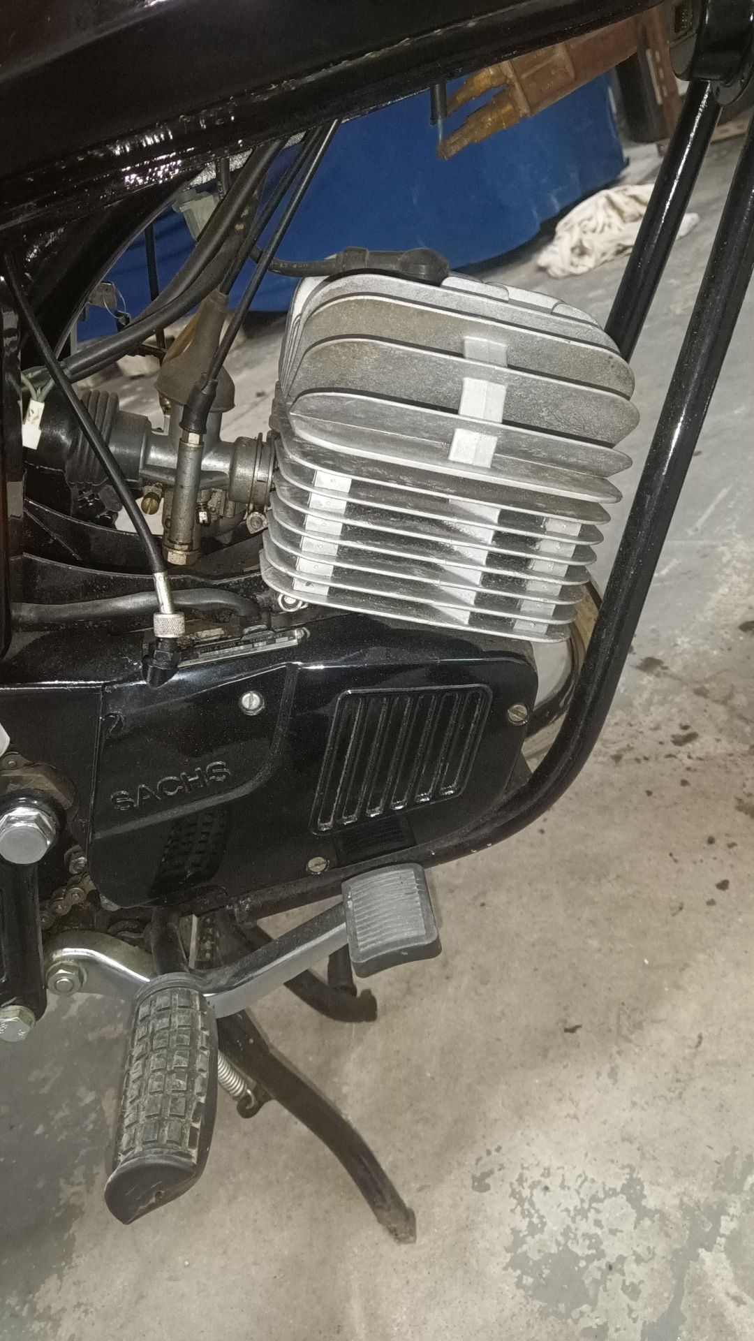 Sachs Fuego preta