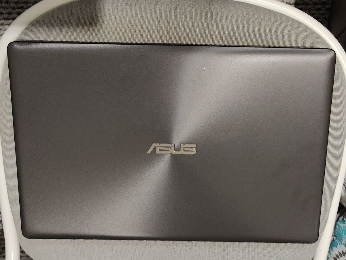 Laptop Asus x550c