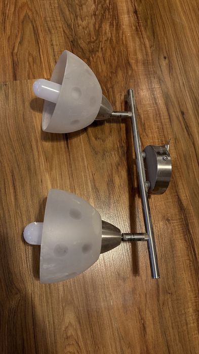 Kinkiet z żarówkami LED 230V