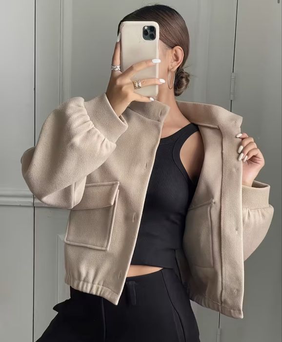 Жіночий стильний бомбер