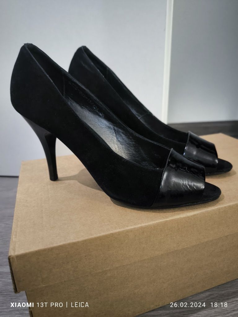 Продам жіночі туфлі з відкритими пальчиками