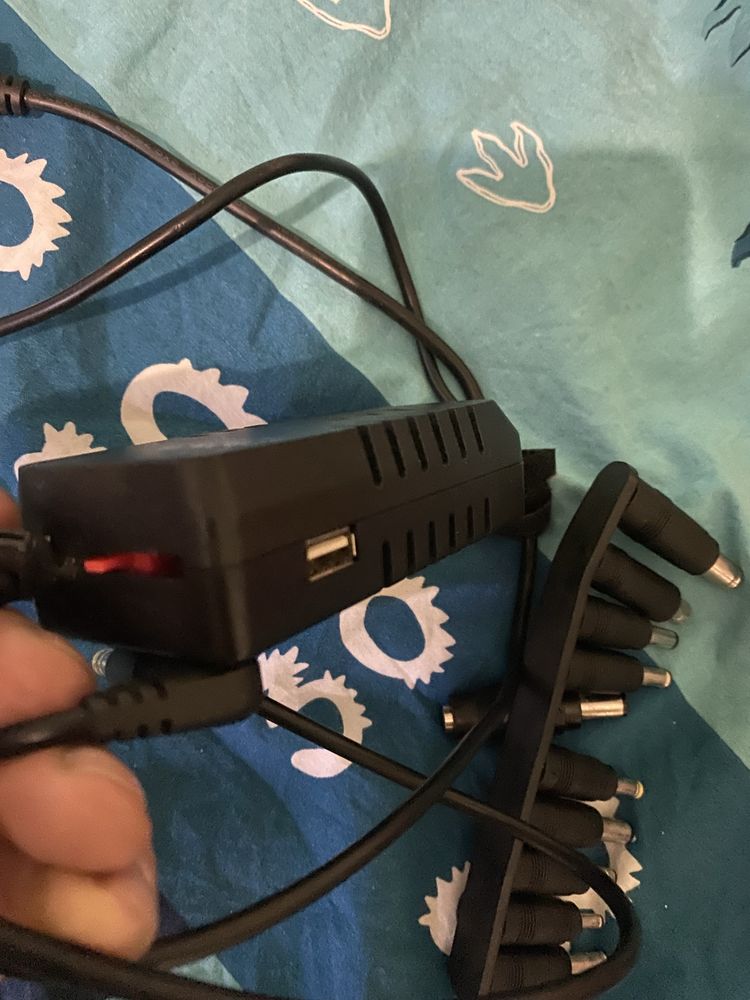 Zasilacz samochodowy do laptopa/notebooka jak nowe z usb 2.0
