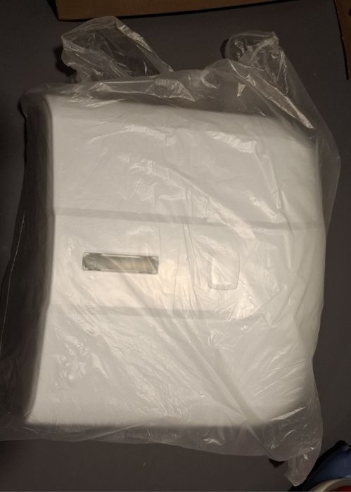 Podajnik na ręczniki papierowe – nowy