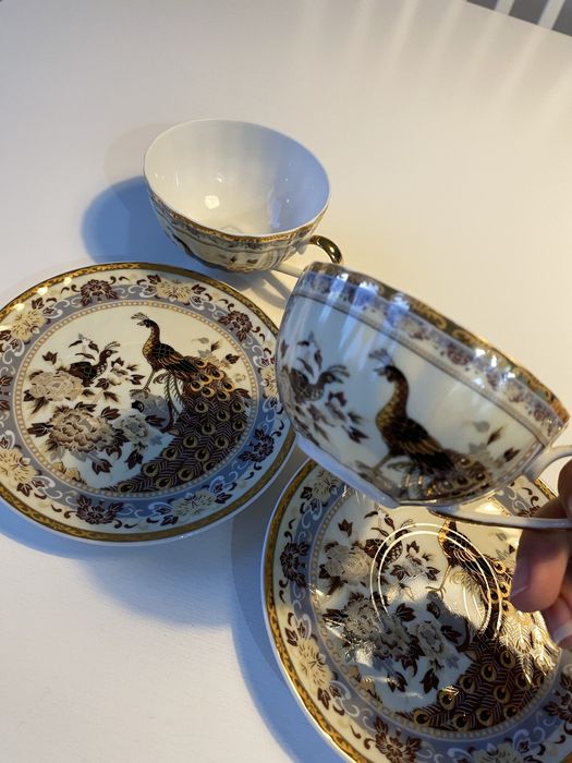 Zestaw filiżanek z podstawkami dla 2 osób, porcelana japońska